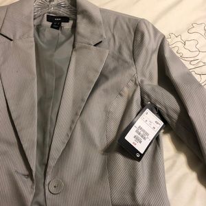 H&M blazer Gray with thin white stripes Size 6 NWT